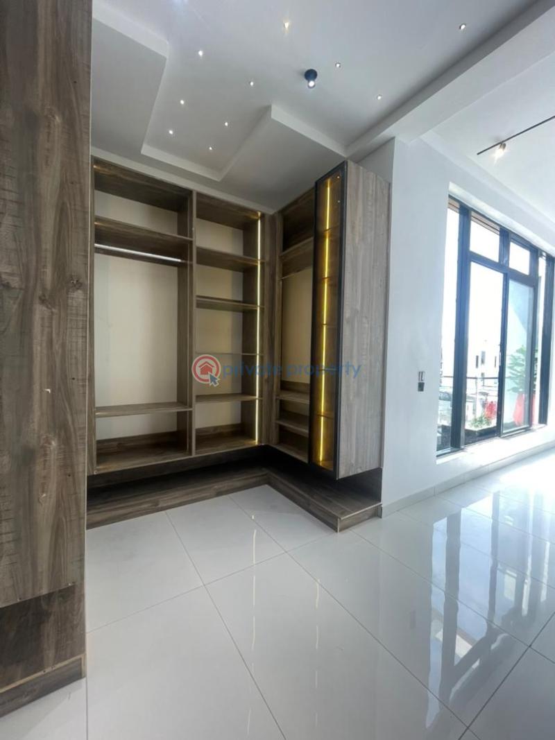 5 bedroom Detached Duplex For Sale Chevron Drive Lekki Lagos - 14