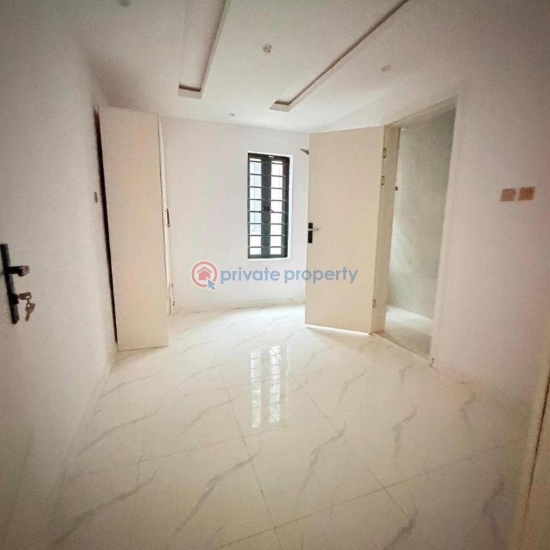 4 bedroom Detached Duplex For Sale Magodo Phase 2 Gra Magodo GRA Phase 2 Kosofe/Ikosi Lagos - 10