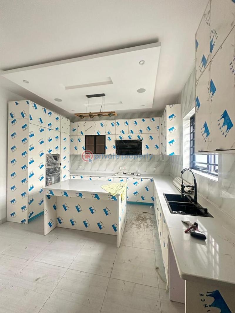 5 bedroom Detached Duplex For Sale Uniquely Styled 5 Bedroom Fully Detached Duplex With Bq Ogudu GRA Lagos - 4