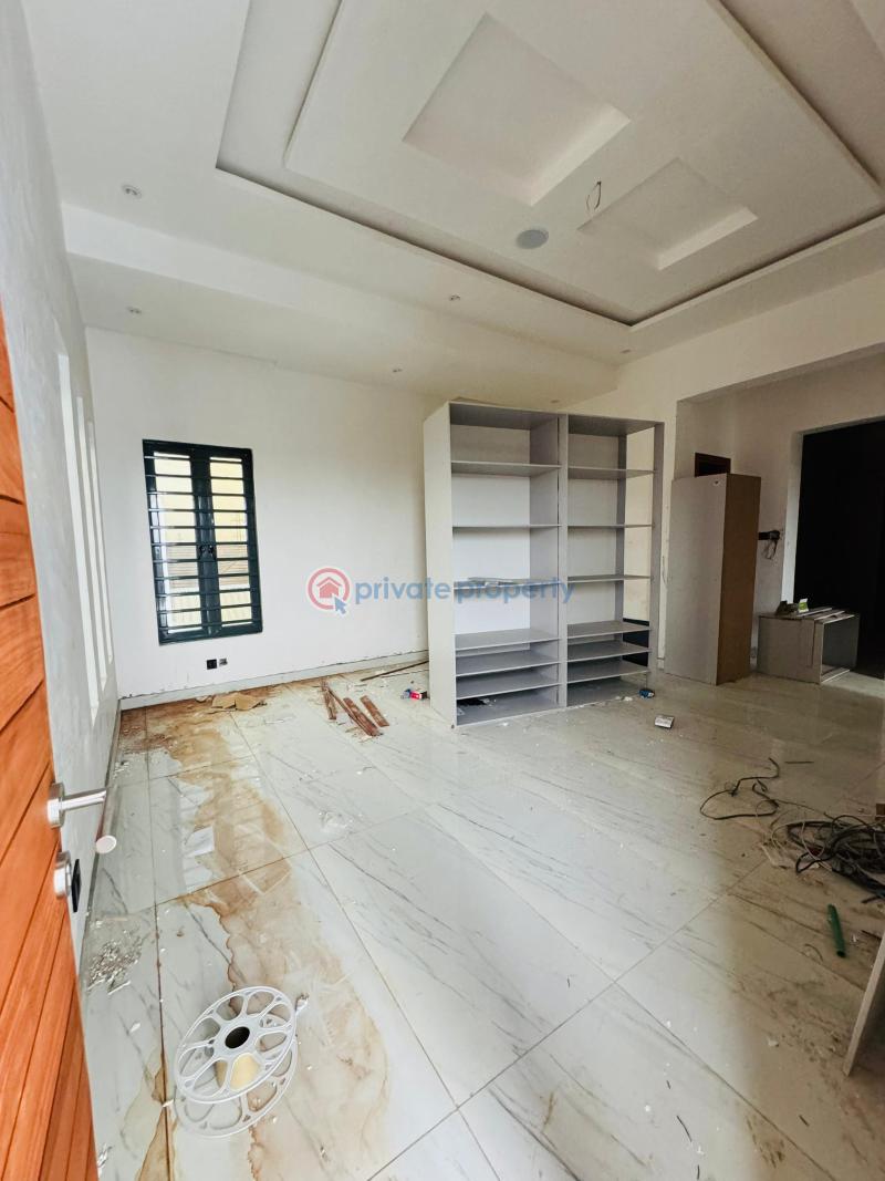 5 bedroom Detached Duplex For Sale Ogudu GRA Ojota Lagos - 4