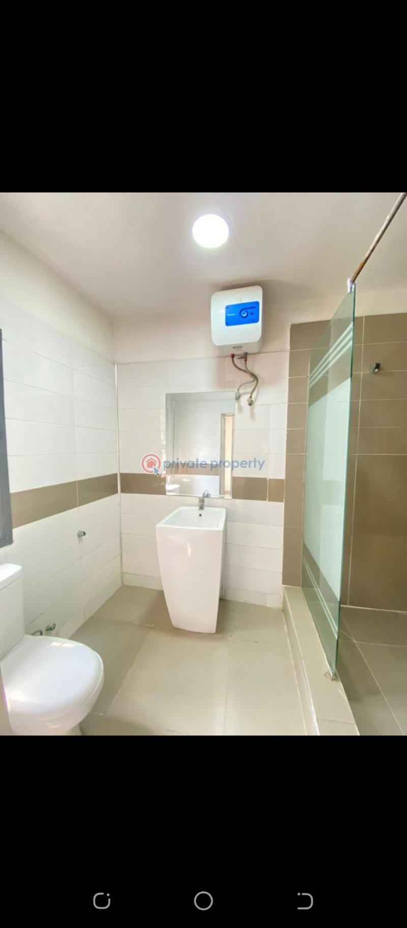 Upper floor unit of 2 bedroom serviced apartment with balcony - 5 2 bedroom Block Of Flats For Rent Lekki Right Hand Side Lekki Phase 1 Lagos - 5