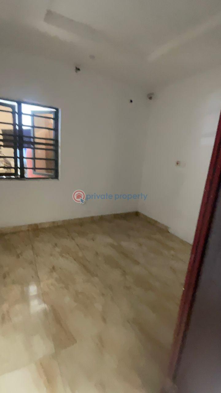 Shop For Rent Lekki Phase 1 Lagos - 4