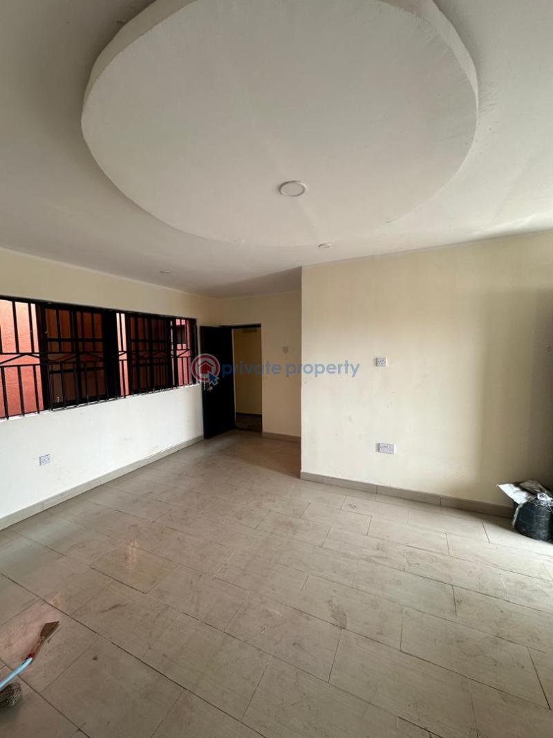 Upscale 6 bedroom detached with 1 room bq & a security post - 14 6 bedroom Detached Duplex For Rent Lekki Phase 1 Lagos - 14