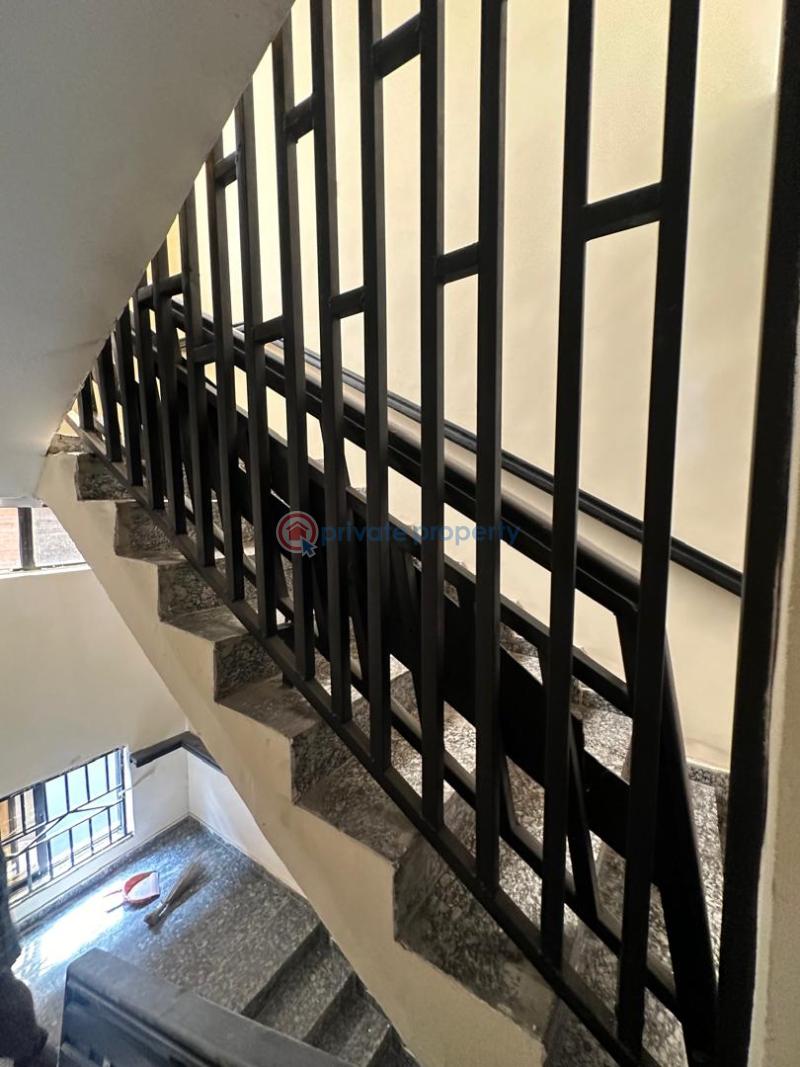 Upscale 6 bedroom detached with 1 room bq & a security post - 10 6 bedroom Detached Duplex For Rent Lekki Phase 1 Lagos - 10