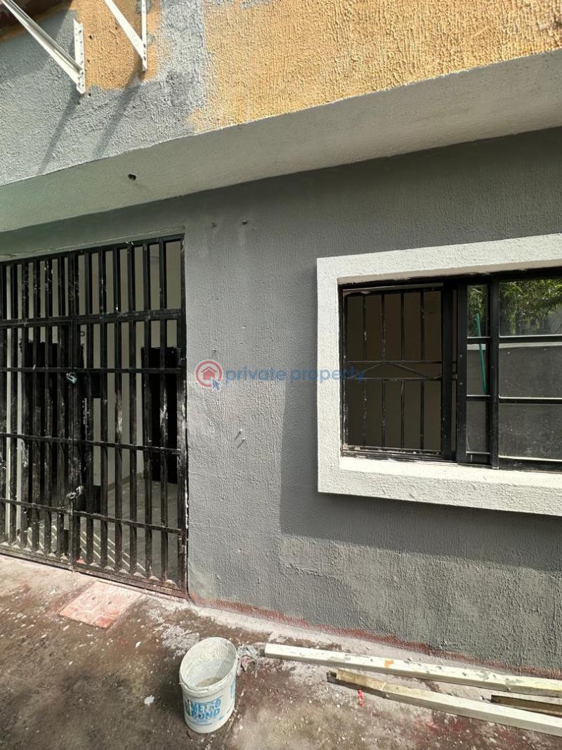 Upscale 6 bedroom detached with 1 room bq & a security post - 5 6 bedroom Detached Duplex For Rent Lekki Phase 1 Lagos - 5