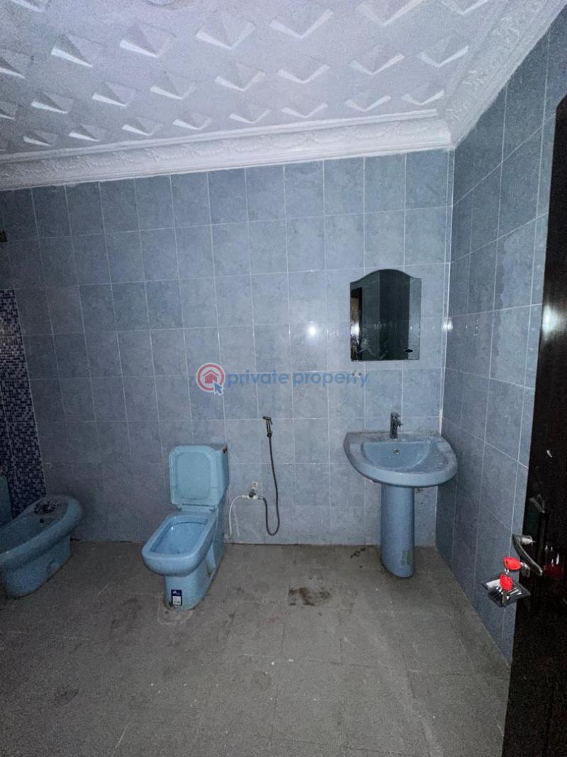 Upscale 6 bedroom detached with 1 room bq & a security post - 20 6 bedroom Detached Duplex For Rent Lekki Phase 1 Lagos - 20
