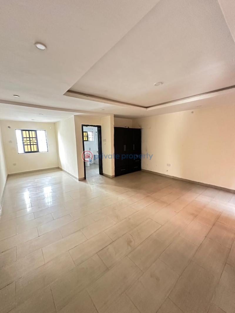 Upscale 6 bedroom detached with 1 room bq & a security post - 16 6 bedroom Detached Duplex For Rent Lekki Phase 1 Lagos - 16