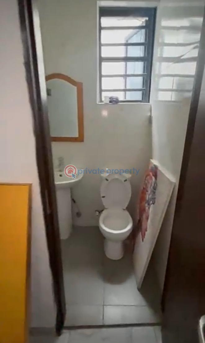 Upstairs bedroom ( furnished) in a shared duplex - *video* - 3 1 bedroom Self Contain For Rent Van Daniels Estate Orchid Road Lekki Lagos - 3