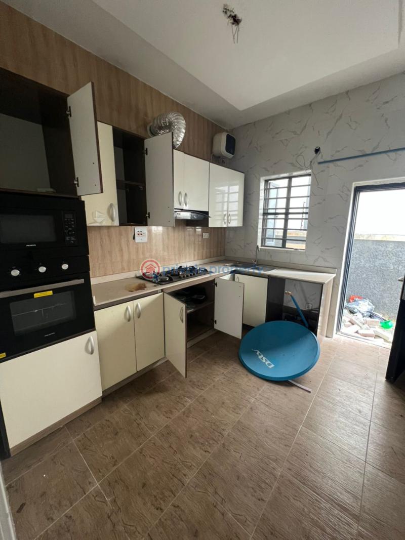 1 bedroom Mini Flat For Rent Ikota Villa Gra Lekki Lagos - 4