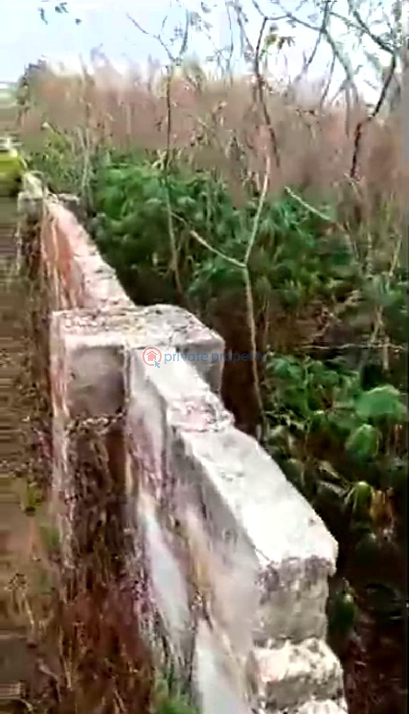 Mixed use Land For Sale Ikpe Community Along Benin Abraka Road. Benin City.edo State. Benin Edo - 0