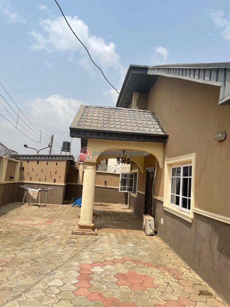 4 bedroom Duplex For Sale Mashala Area Elebu Akala Express Ibadan Akala Express Ibadan Oyo