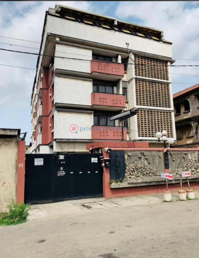 3 bedroom House For Sale Alagomeji Yaba Lagos - 2