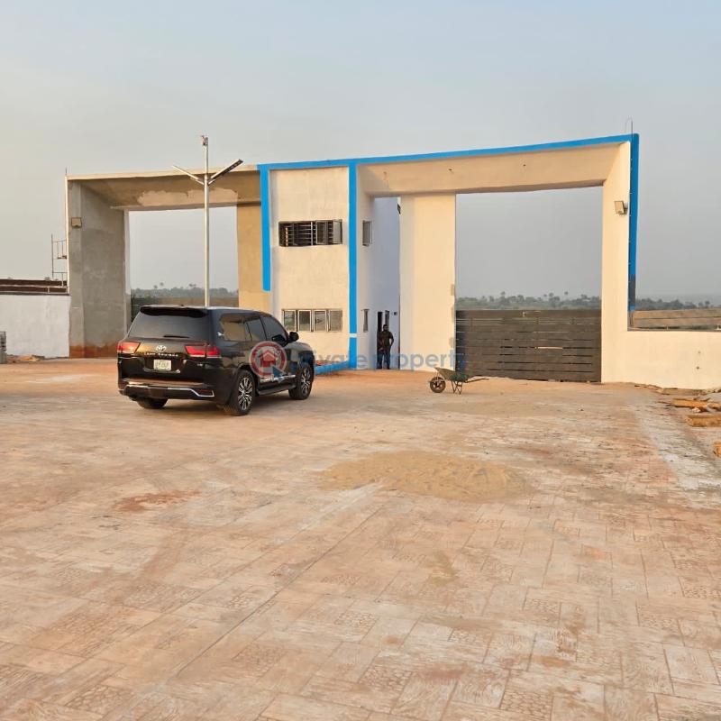 Residential Land For Sale Cofo All Inclusive Land At A Strategic Area Along The Road At Ubulu Okiti Asaba Asaba Delta - 1