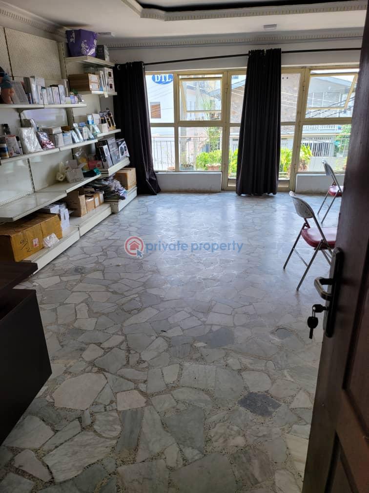 3 bedroom Block Of Flats For Rent The Property Is Facing The Main Road In A Commercial Area Awolowo Road Ikoyi Lagos - 1