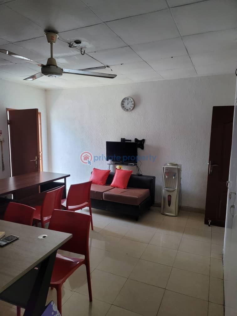 3 bedroom Block Of Flats For Rent The Property Is Facing The Main Road In A Commercial Area Awolowo Road Ikoyi Lagos - 5