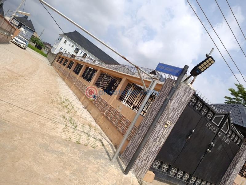 5 bedroom Detached Bungalow For Sale Isheri Oshun, Close To Ikotun Alimosho Lagos - 1