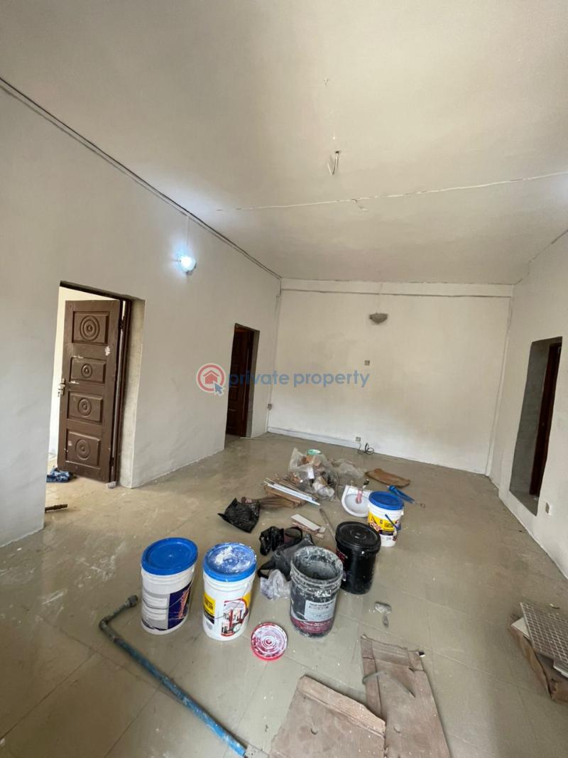 1 bedroom Mini Flat For Rent Shomolu, Apata Yaba Lagos - 0