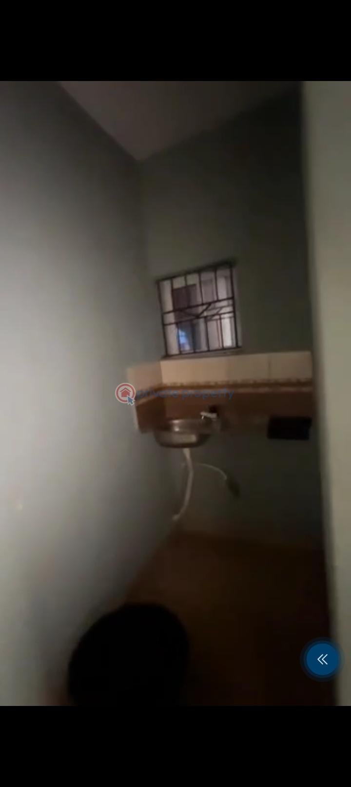1 bedroom Mini Flat For Rent Shomolu, Apata Yaba Lagos - 3