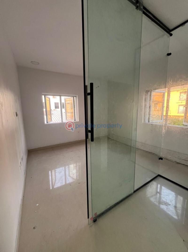 Office For Rent Off Hakeem Dickson Lekki Phase 1 Lagos - 1
