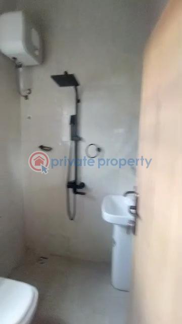 Very decent minflat - 8 1 bedroom Mini Flat For Rent Pedro Road Palmgroove Shomolu Lagos - 8