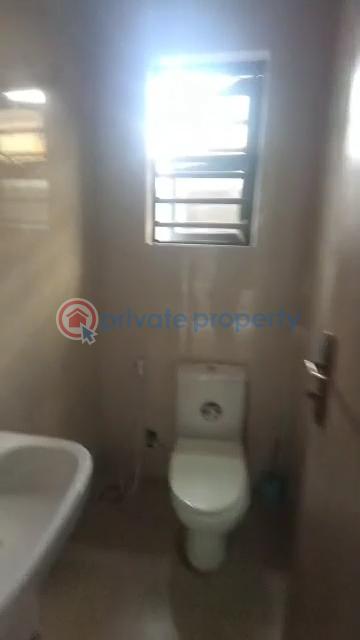 Very decent minflat - 4 1 bedroom Mini Flat For Rent Pedro Road Palmgroove Shomolu Lagos - 4