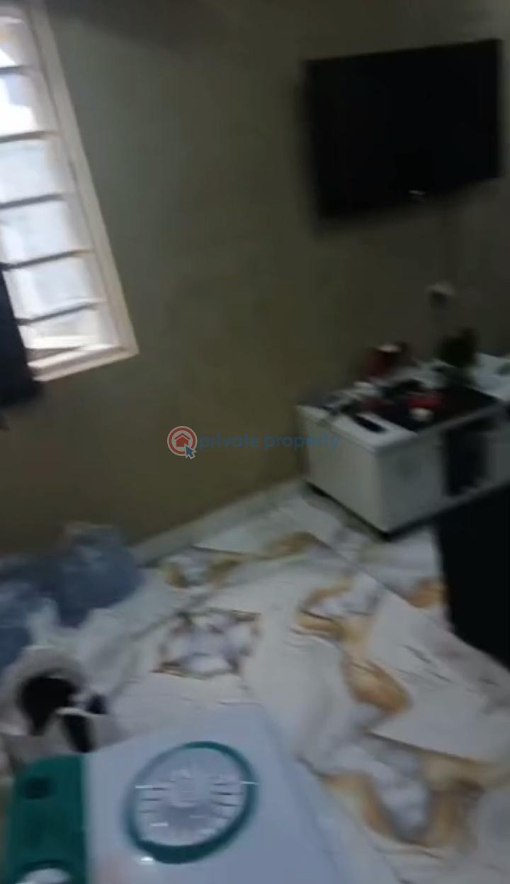 1 bedroom Mini Flat For Rent Fadeyi Yaba Lagos - 6