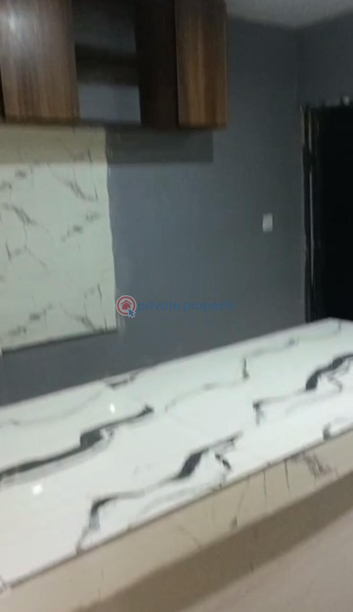 1 bedroom Self Contain For Rent Adekunle Yaba Lagos - 8