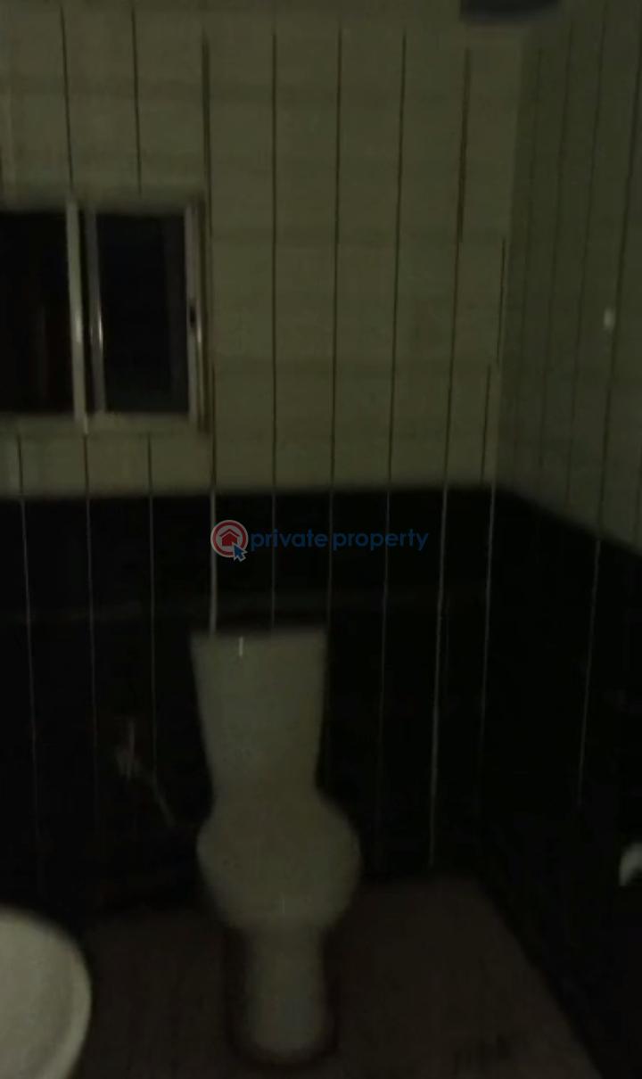 1 bedroom Self Contain For Rent Adekunle Yaba Lagos - 5