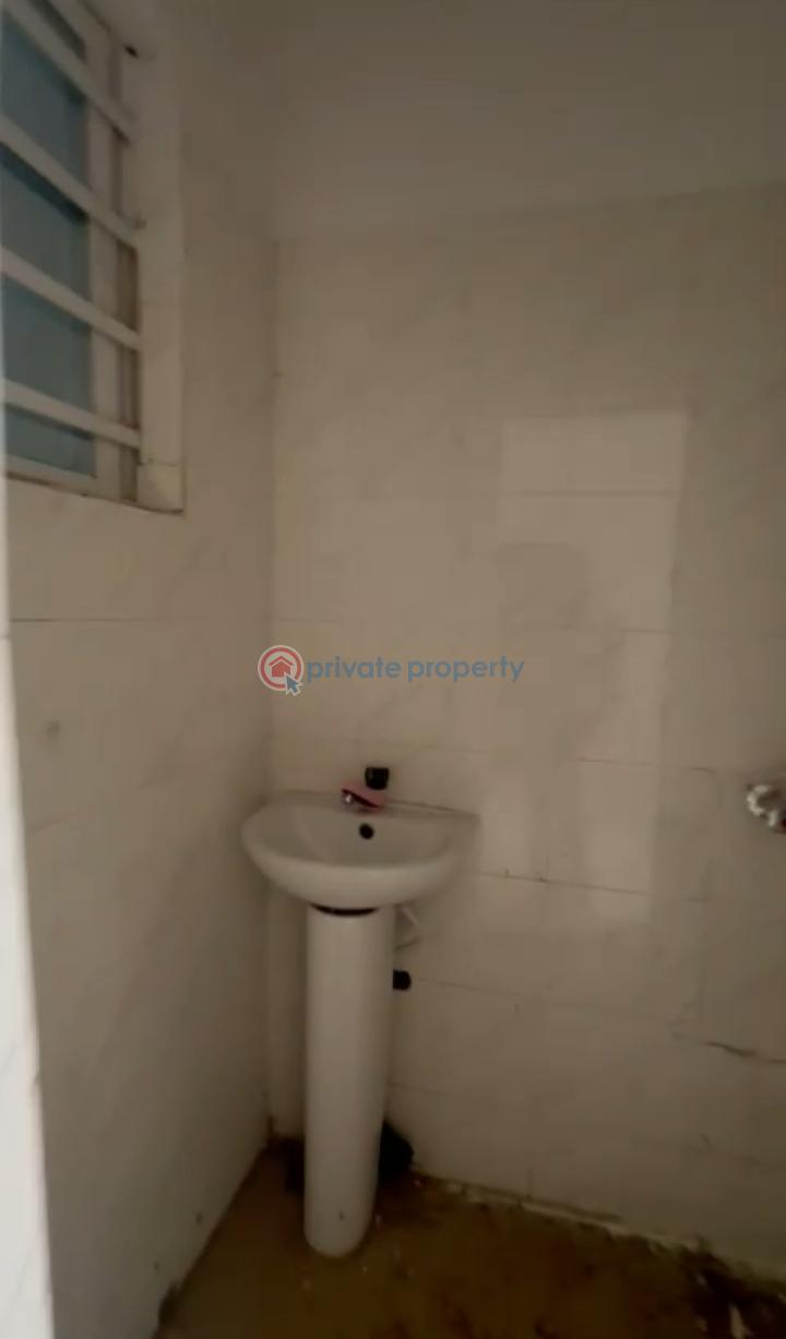 2 bedroom Duplex For Rent Off Pedro Road Shomolu Lagos - 4