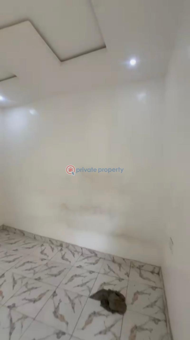 Self Contain For Rent Off Ilaje Road Bariga Shomolu Lagos - 3