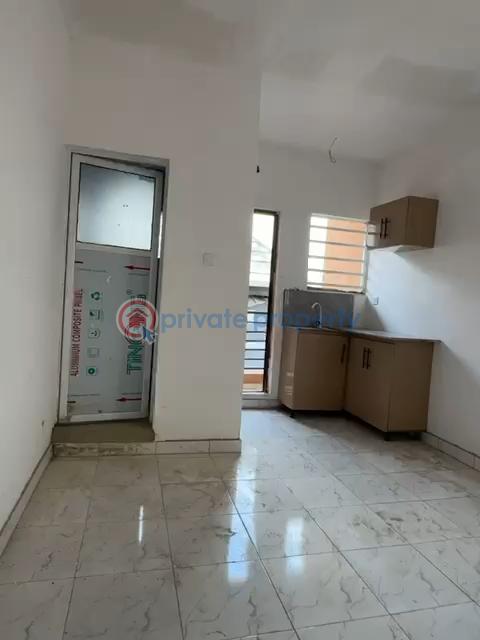 1 bedroom Self Contain For Rent 8 Labiran Str. Off Pedro Road Palmgroove Shomolu Lagos - 3