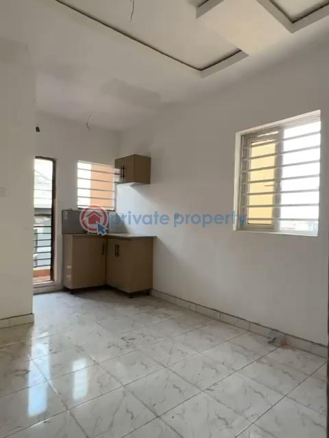 1 bedroom Self Contain For Rent 8 Labiran Str. Off Pedro Road Palmgroove Shomolu Lagos - 2