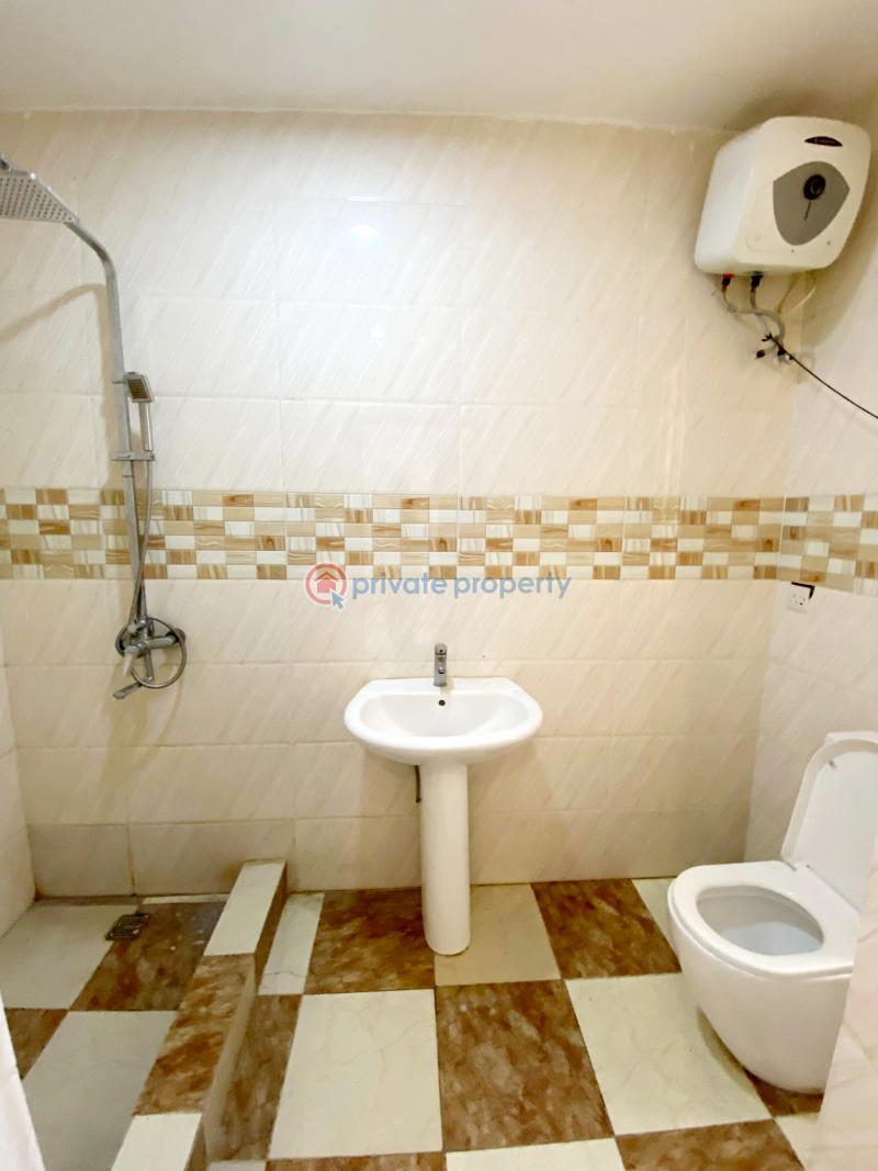 Very desent, serviced and well maintained 3 bedroom apartment - 5 3 bedroom Block Of Flats For Sale Osapa London Lekki Lagos - 5