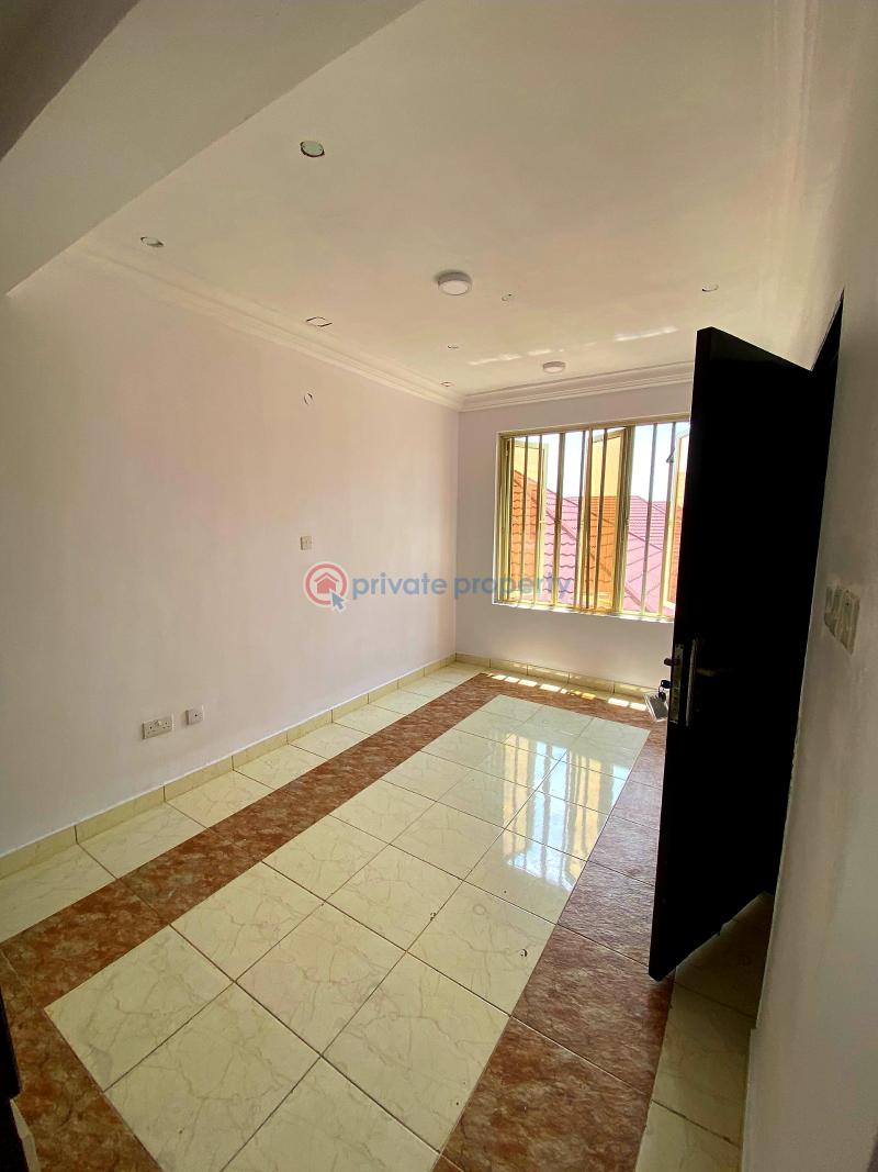 Very desent, serviced and well maintained 3 bedroom apartment - 6 3 bedroom Block Of Flats For Sale Osapa London Lekki Lagos - 6