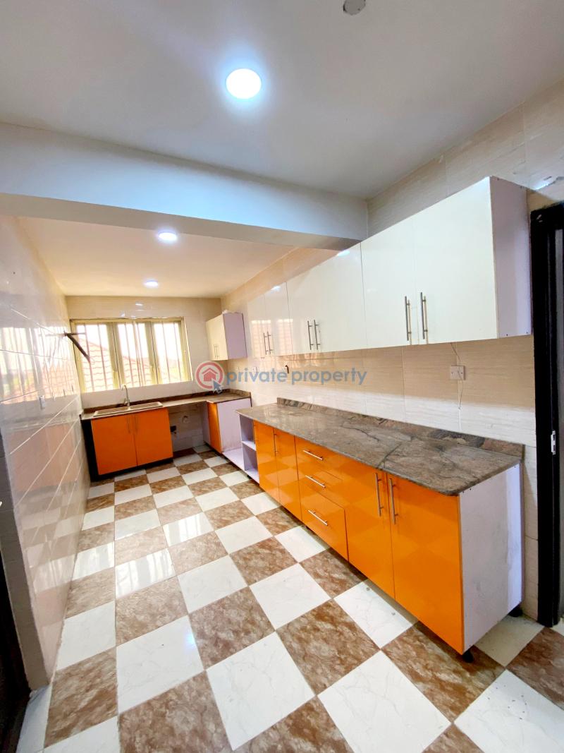 Very desent, serviced and well maintained 3 bedroom apartment - 2 3 bedroom Block Of Flats For Sale Osapa London Lekki Lagos - 2