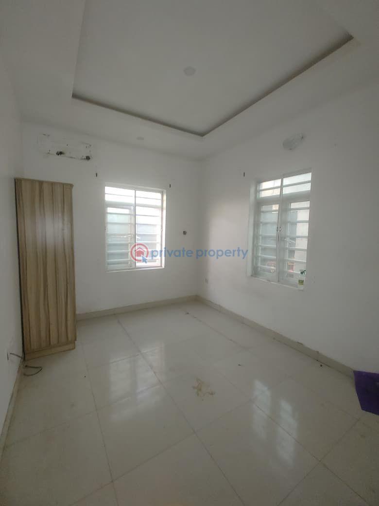 2 bedroom Block Of Flats For Rent By Hot Bread Sangotedo Lagos - 7