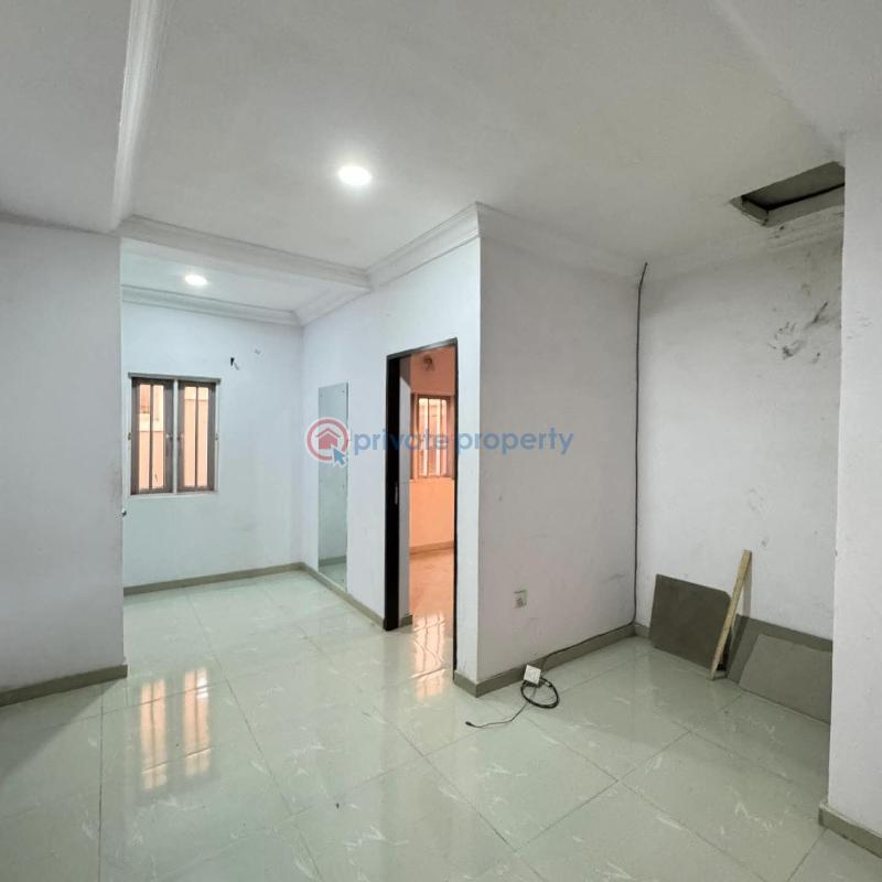 4 bedroom Semi detached Duplex For Sale Surulere Lagos - 11