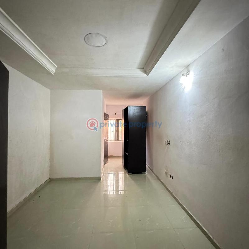 4 bedroom Semi detached Duplex For Sale Surulere Lagos - 13