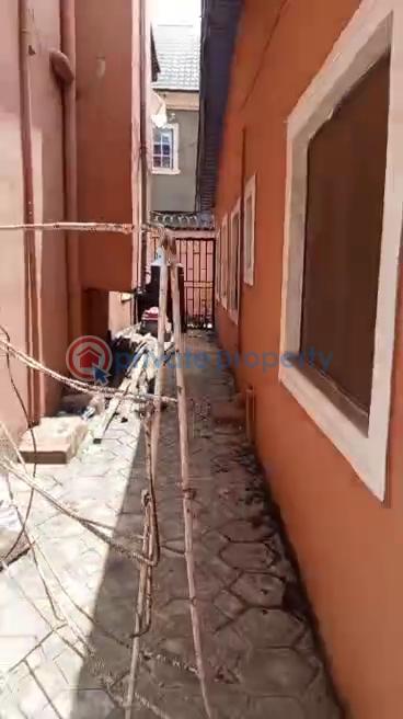 6 bedroom Duplex For Sale College Bustop Igando Lagos Igando Ikotun/Igando Lagos - 25