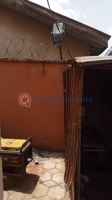 6 bedroom Duplex For Sale College Bustop Igando Lagos Igando Ikotun/Igando Lagos - 30