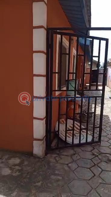 6 bedroom Duplex For Sale College Bustop Igando Lagos Igando Ikotun/Igando Lagos - 21