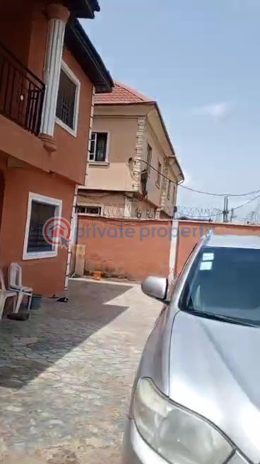 6 bedroom Duplex For Sale College Bustop Igando Lagos Igando Ikotun/Igando Lagos - 9