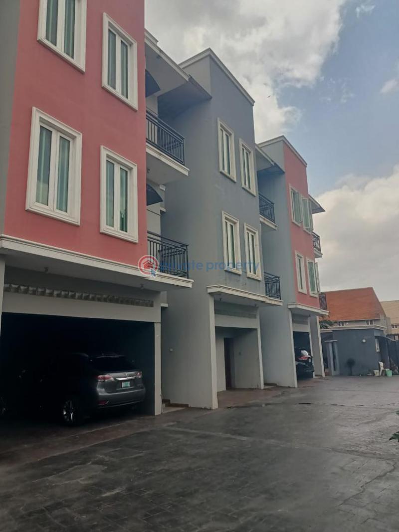 4 bedroom Terraced Duplex For Sale Estate Awuse Opebi Ikeja Lagos - 15