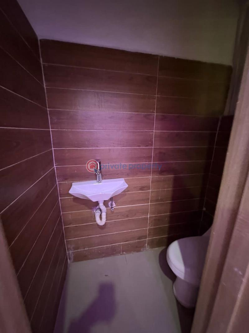 Very spacious 1-bedroom & parlor miniflat | royal pine estate, orchid, lekki - 3 1 bedroom Mini Flat For Rent Royal Pine Lekki Lagos - 3