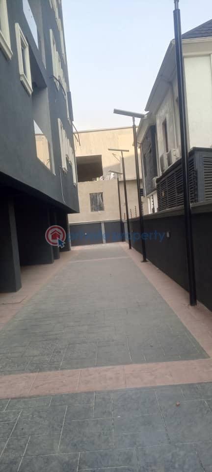 3 bedroom Flat & Apartment For Rent Shonibare Estate, Maryland Lagos - 3