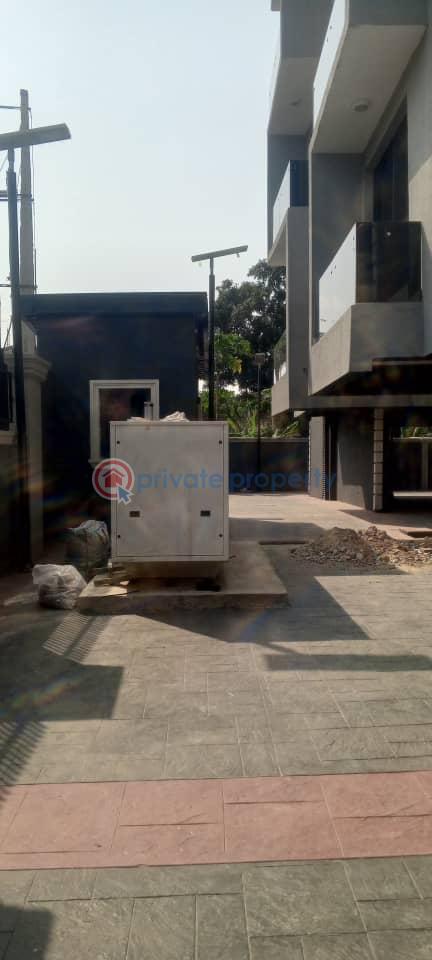 3 bedroom Flat & Apartment For Rent Shonibare Estate, Maryland Lagos - 14