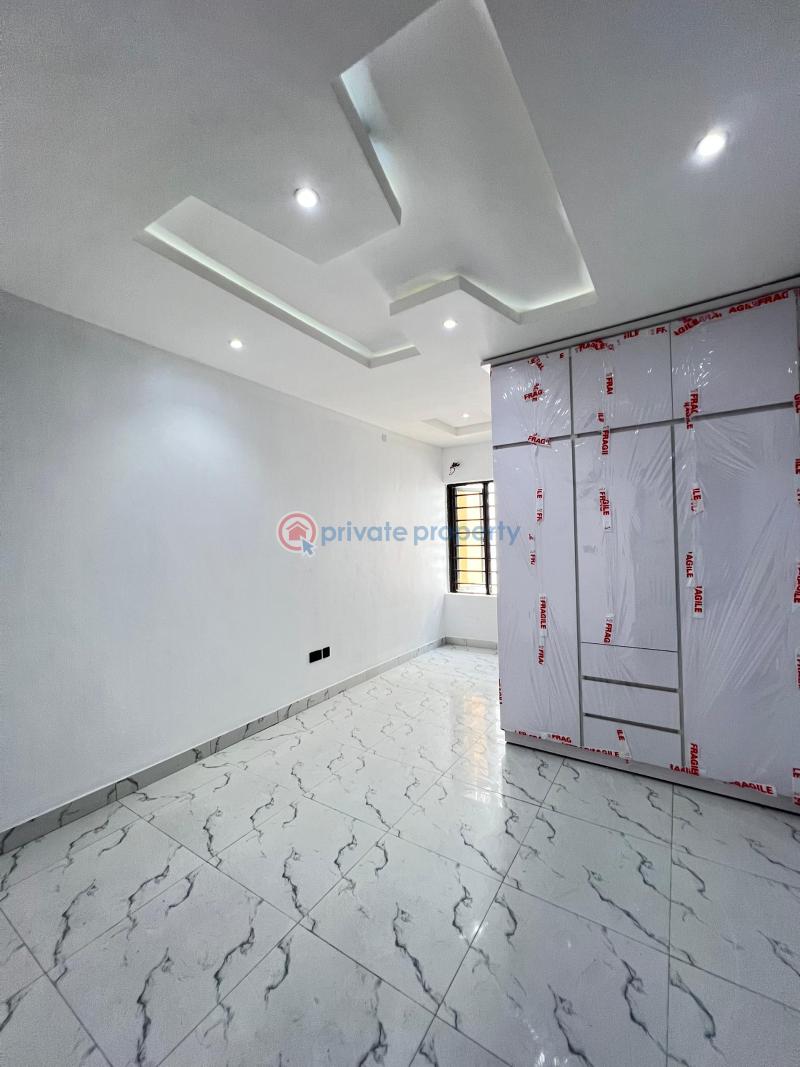 Very spacious 3 terraced duplex with bq in a serene environment - 7 3 bedroom Terraced Duplex For Sale Ikota Lekki Lagos - 7
