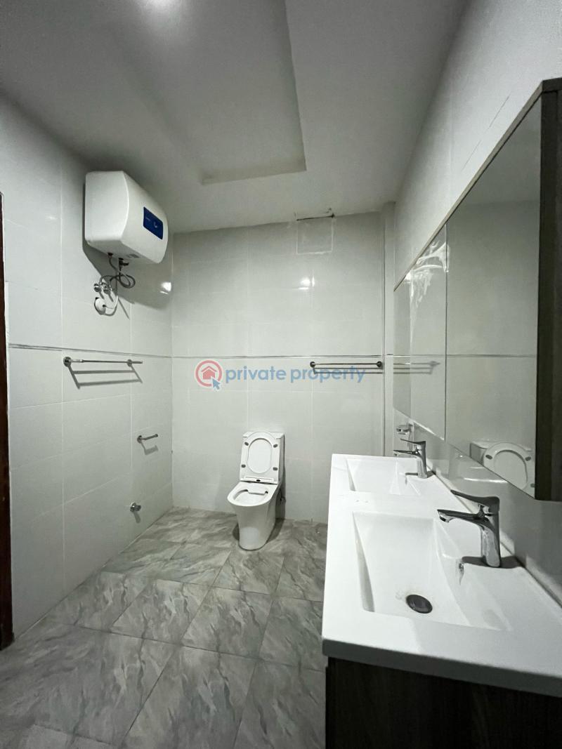 Very spacious 4 bedroom penthouse with swimming pool, gym and elevator - 6 4 bedroom Penthouse For Sale Lekki Lagos - 6