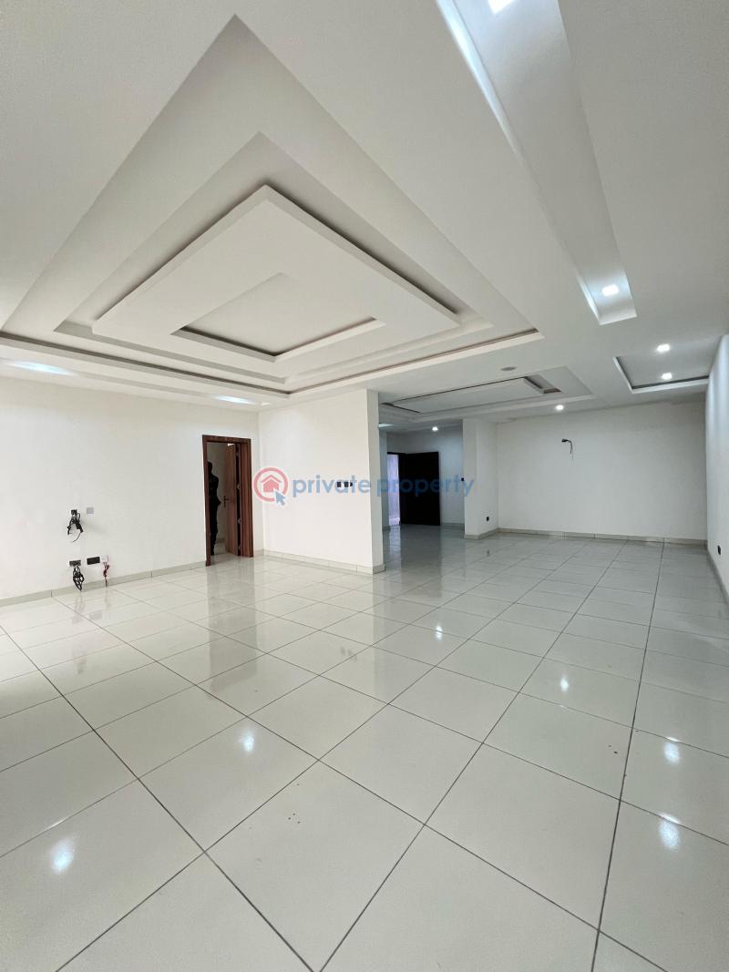 Very spacious 4 bedroom penthouse with swimming pool, gym and elevator - 2 4 bedroom Penthouse For Sale Lekki Lagos - 2