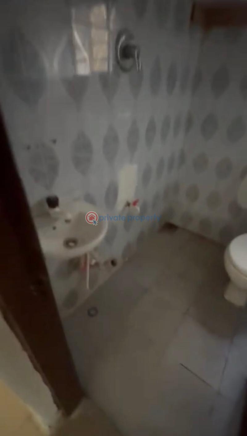 Self Contain For Rent Fola Agoro Yaba Lagos - 1